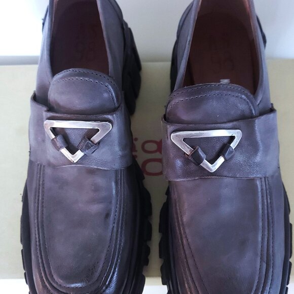 AS98 Lug Sole Slip On Handmade Leather Loafers - Size 39 (US 8.5) - Picture 4 of 8